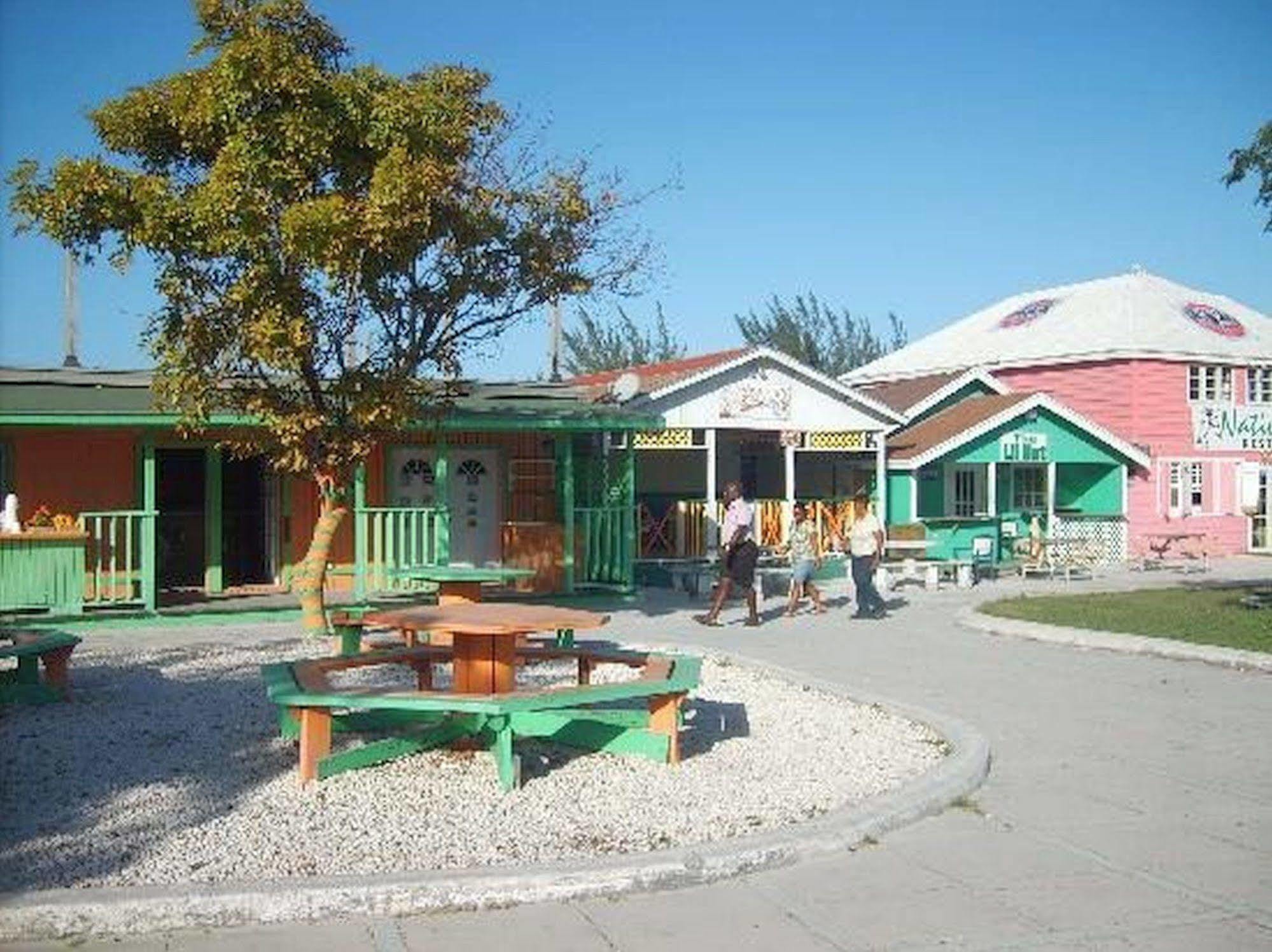 Taste Of Paradise Coral Harbour Exterior photo